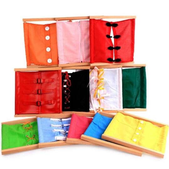 Günlük Yaşam Becerileri 9’lu Set ( Stantlı Giyinme Çerçeveleri )